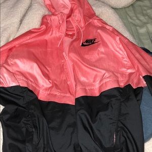 LIMITED EDITION NIKE WINDBREAKER
